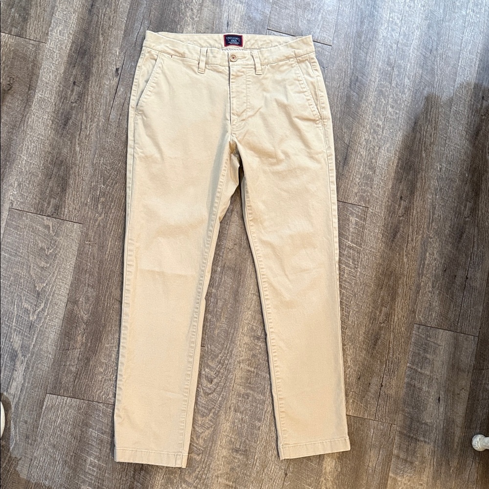 Men’s UNTUCKit khaki pants EUC size 30x30